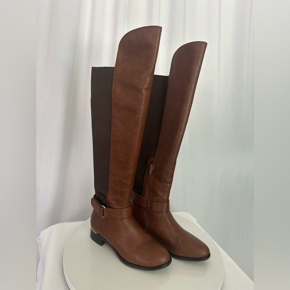 Call it Spring Sterna Velcro Closure High Ankle Block Boot (SH88) - Picture 4 of 14